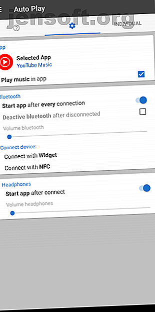 Voulez-vous commencer à jouer de la musique dès que vous connectez un casque à votre téléphone Android?  Voici deux méthodes pour le faire.