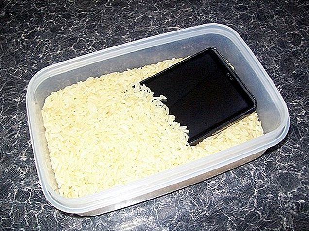 Plongez un téléphone ou une tablette humide dans du riz pour le protéger des dégâts d’eau
