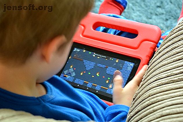 Recomendamos evitar comprar la tableta para niños Amazon Fire para sus hijos.  He aquí por qué es un mal dispositivo y qué obtener en su lugar.