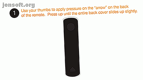 Comment ajouter ou remplacer des piles dans la télécommande Alexa Voice pour Fire TV Stick