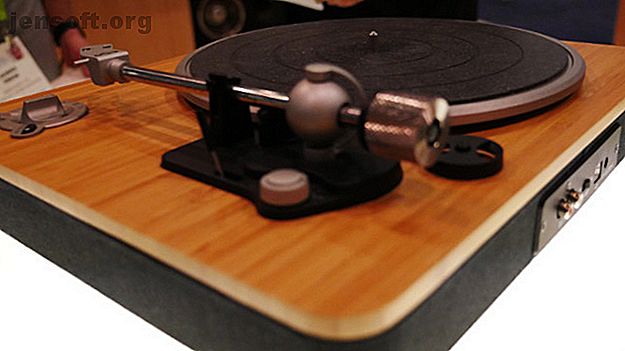 House of Marley: Nouveaux haut-parleurs et casques écologiques houseofmarley turntable ces2019 1