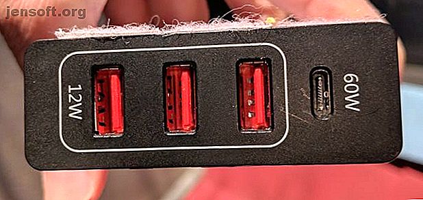 Ceci est une image d'un chargeur USB Type-C avec plusieurs ports